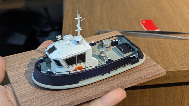 動く小さな船の模型工作室